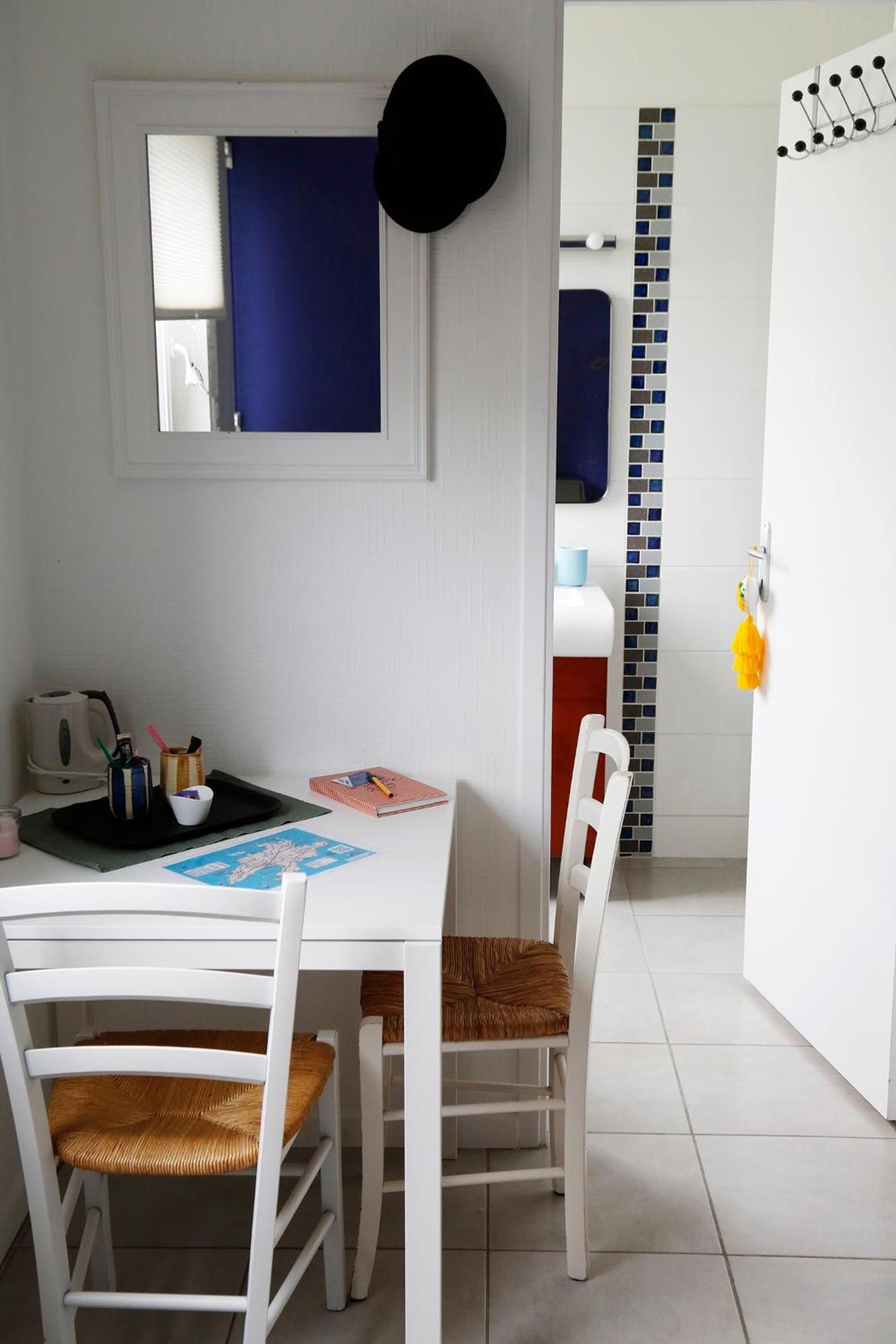 L'Atelier De Mezareun Bed & Breakfast Ushant Exterior photo