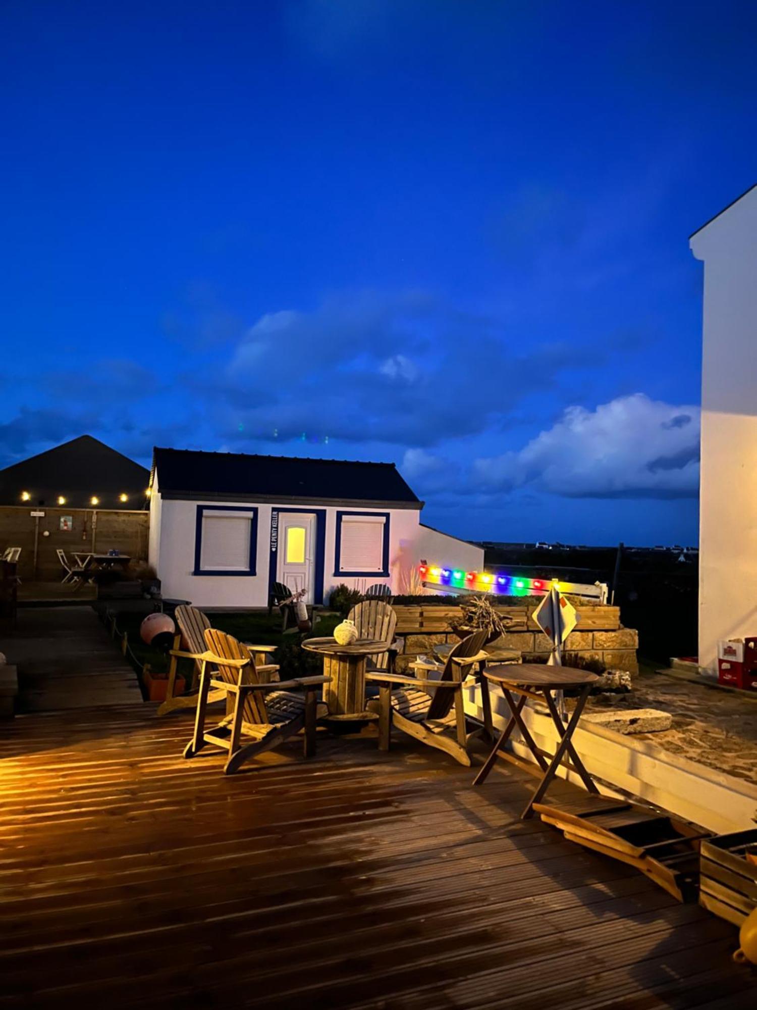 L'Atelier De Mezareun Bed & Breakfast Ushant Exterior photo